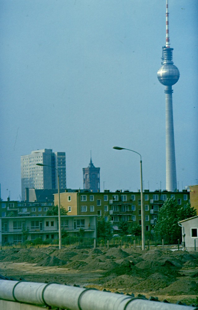 Berlin, ca. 1973 – Grenzstreifen an der Kommandantenstraße (Fotograf: Albrecht Roos)