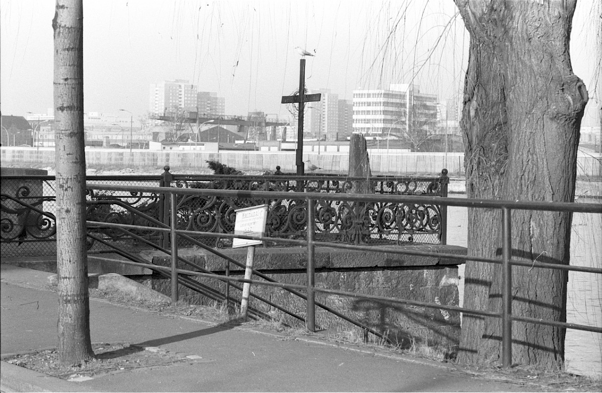 Berlin, 2. Januar 1980 – Gedenkort für Udo Düllick am Gröbenufer (Fotograf: Edmund Kasperski)
