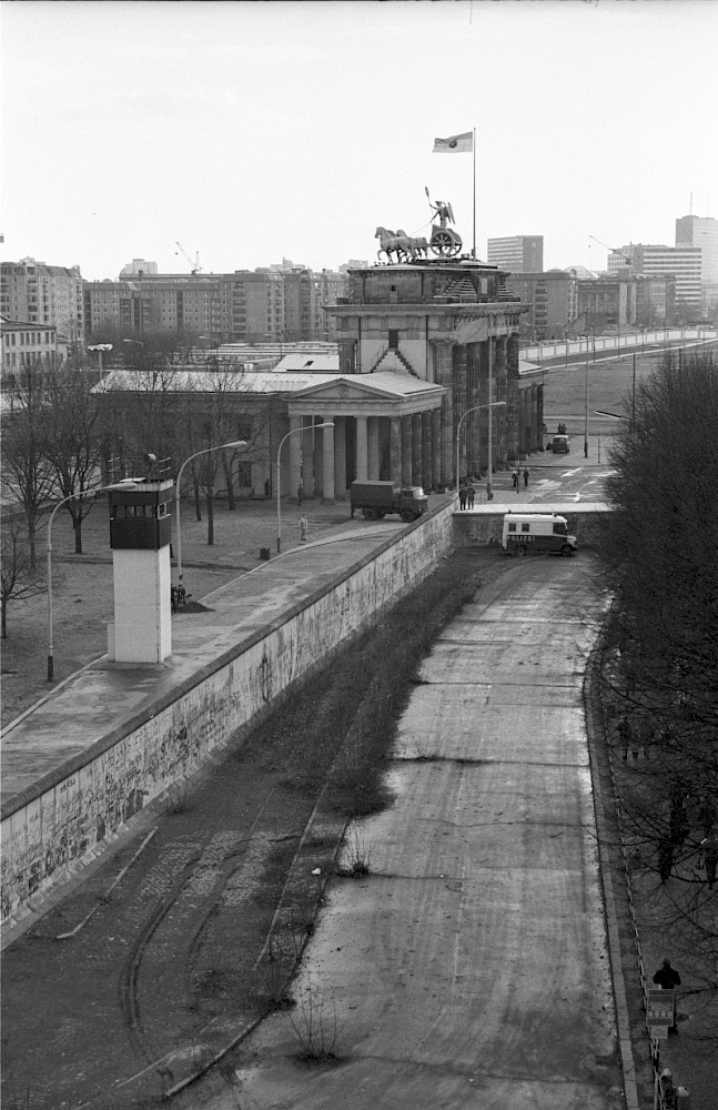 Berlin, 1989 – Grenzstreifen am Brandenburger Tor (Fotograf: Edmund Kasperski)