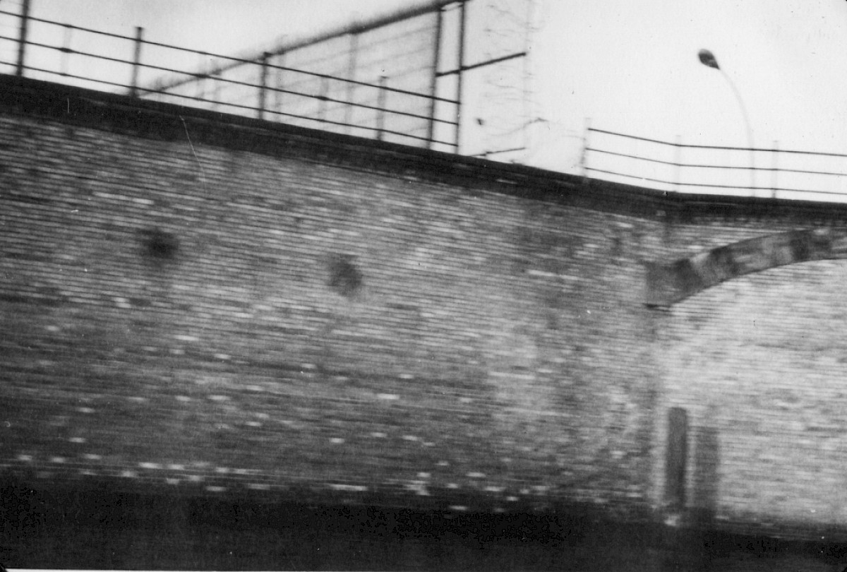 Berlin, ca. 1968 – Grenzmauer an der Schillingbrücke (Fotograf: Wolfgang Böttger)