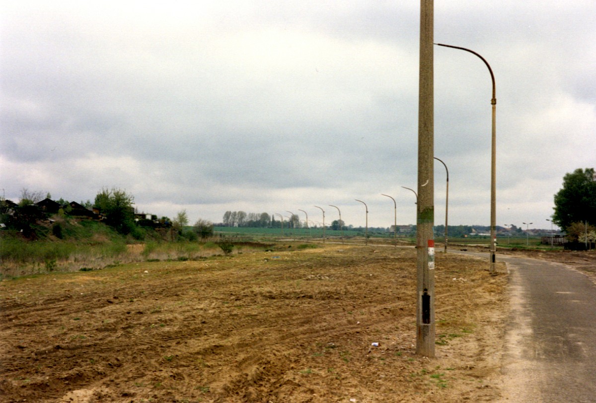 Berlin, 1990 – Grenzstreifen am Außenring in Neukölln (Fotograf: Peter Guba)