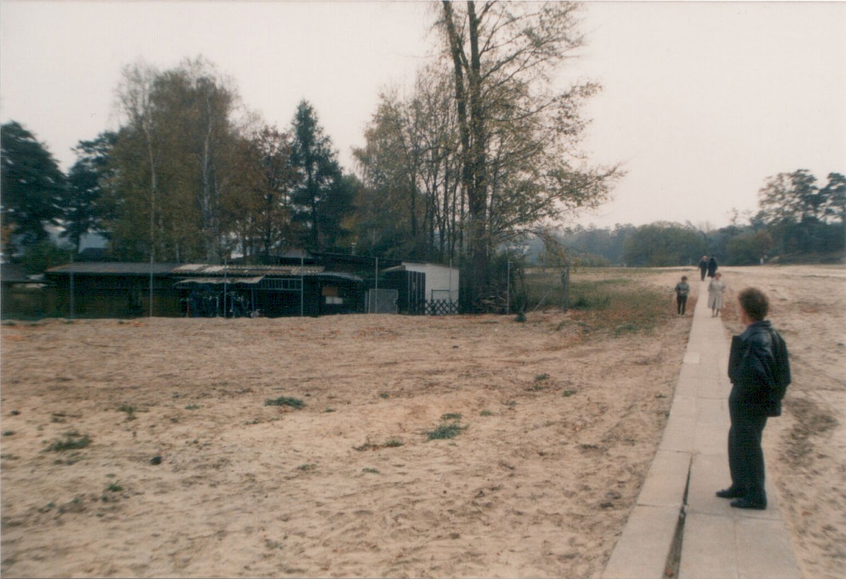 Berlin, 1990 – Zugang zu den West-Berliner Exklaven Erlengrund und Fichtewiese (Fotograf: Hans-Joachim Grimm)