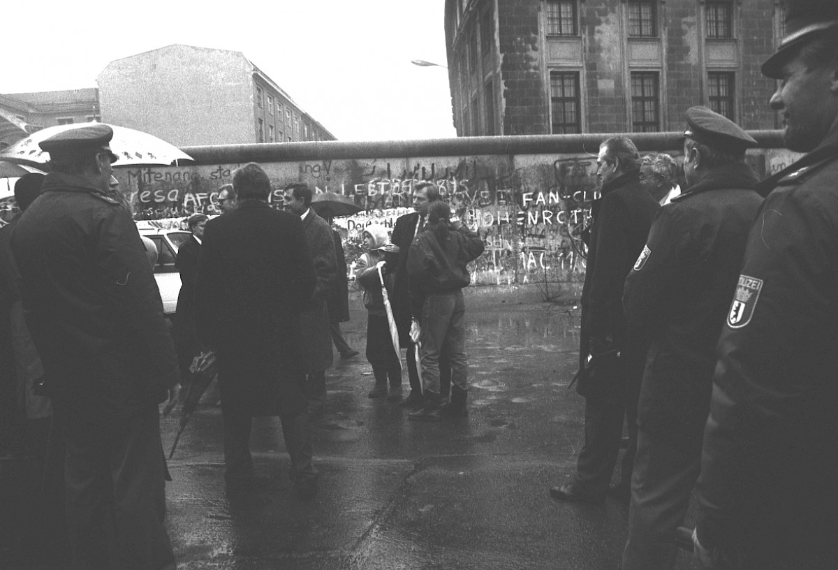 Berlin, 22. Dezember 1989 – Eberhard Diepgen bei der Öffnung des Brandenburger Tors (Fotograf: Detlef Machmüller)