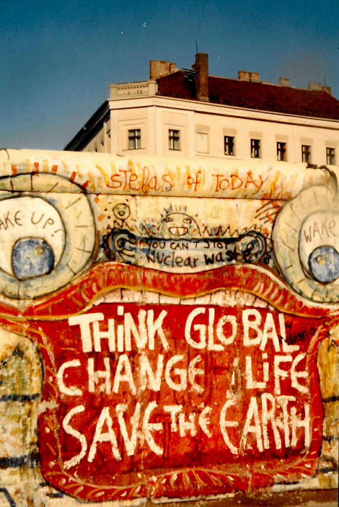 Berlin, 1989 – Graffito auf der Grenzmauer 75 in Kreuzberg (Fotograf: Detlef Gallinge)