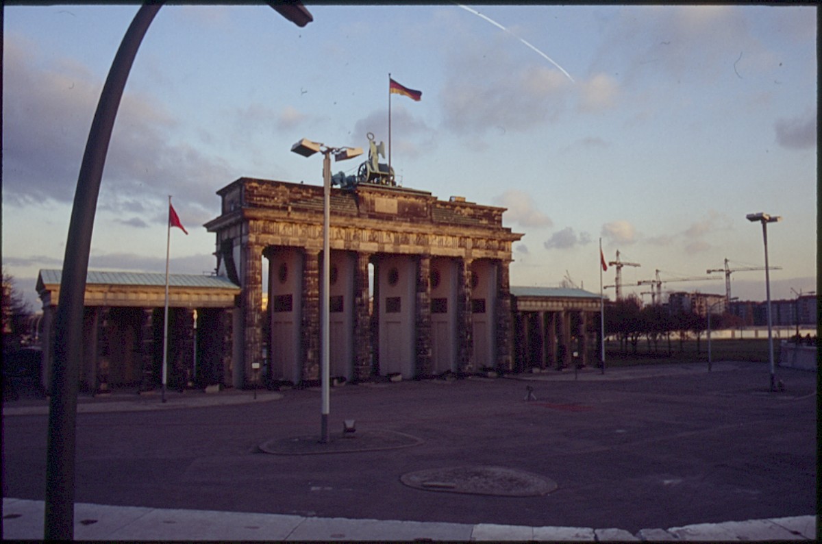 Berlin, November 1989 – Platz vor dem Brandenburger Tor (Fotograf: Lothar Kruse)