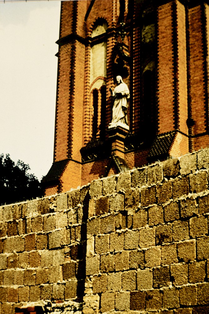 Berlin, ca. 1967 – Zugemauertes Portal der Versöhnungskirche (Fotograf: )