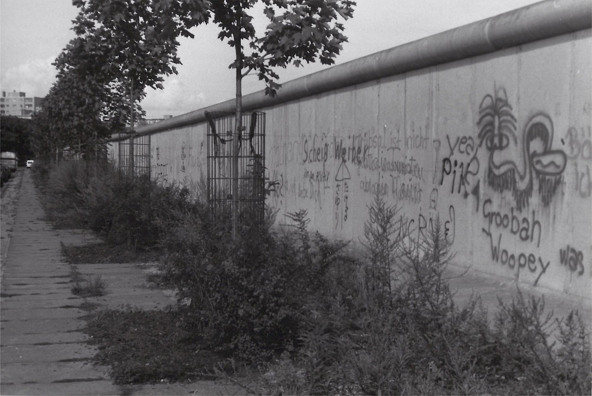 Berlin, ca. 1985 – Grenzmauer 75 an der Bernauer Straße/Bergstraße (Fotograf: )